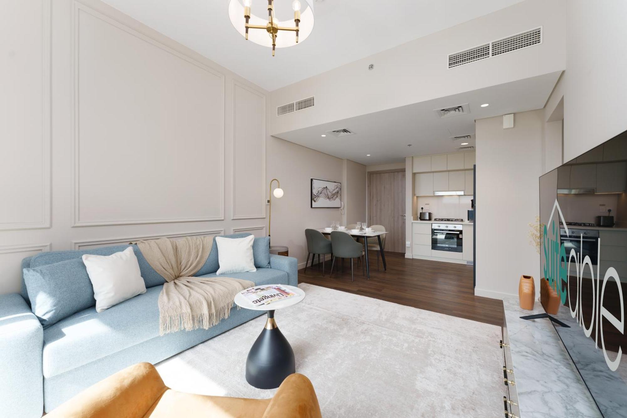 Your Modern Sophisticated In Hills Apartment