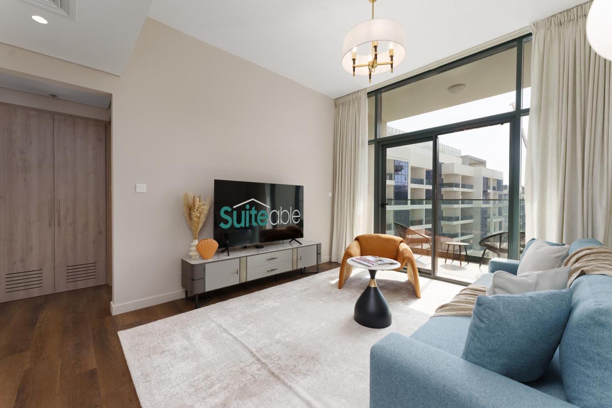 Your Modern Sophisticated In Hills Apartment